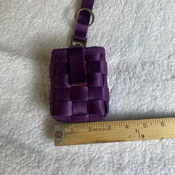 New with tags Harveys Seatbelt keychain bag in Mulberry - Picture 10 of 15